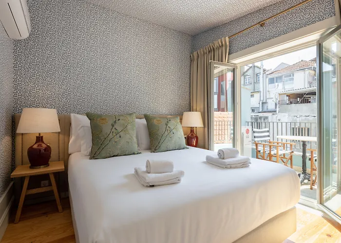 Libere Laranjais Otel Porto