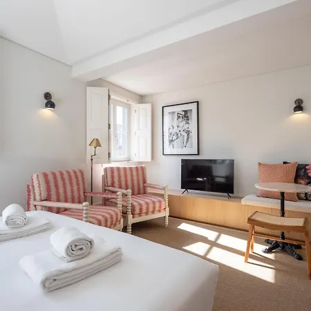 Almada 333 By Lovelystay Otel